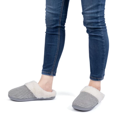 RockDove Women's Bubble Stitch Faux Fur Lined Slide Slippers 7 RockDove Women's Bubble Stitch Faux Fur Lined Slide Slippers - Image 5