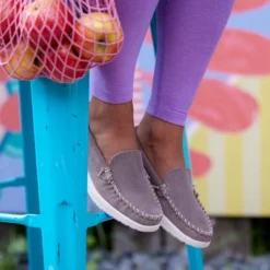 Minnetonka Women's Discover Classic Slip On Shoes -Bearpaw Shoes Shop GUEST d52b75ac 8905 4e2a b700 08aa6a9f4415