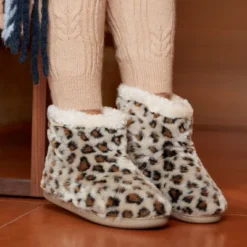 Minnetonka Women's Acrylic Betty Bootie Slippers -Bearpaw Shoes Shop GUEST e1fe8561 4ba2 4188 8795 3a0900277c17