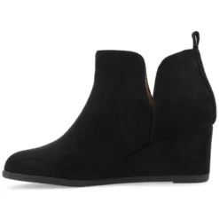 Journee Collection Womens Mylee Pull On Wedge Booties
