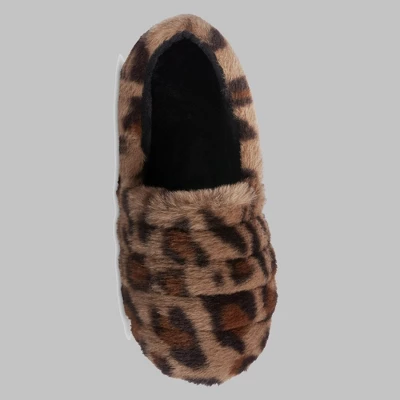 Isotoner Women's Shay Faux Fur Slip-on Slippers - Cheetah Brown 4 Isotoner Women's Shay Faux Fur Slip-on Slippers - Cheetah Brown - Image 2