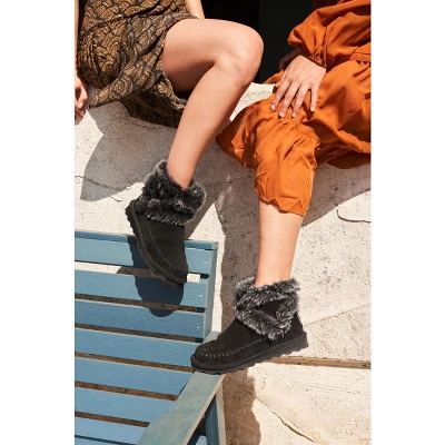 Bearpaw Women's CHLOE Boots 9 Bearpaw Women's CHLOE Boots - Image 7